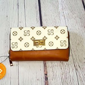 Crossbody wallet